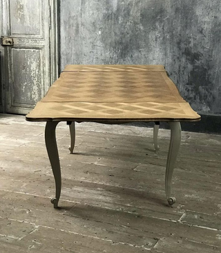 fone French mid century draw leaf dinning table 19th Century style
