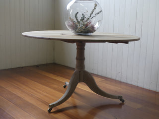 Fone Circa 1850 English Bleached Oak Breakfast Table